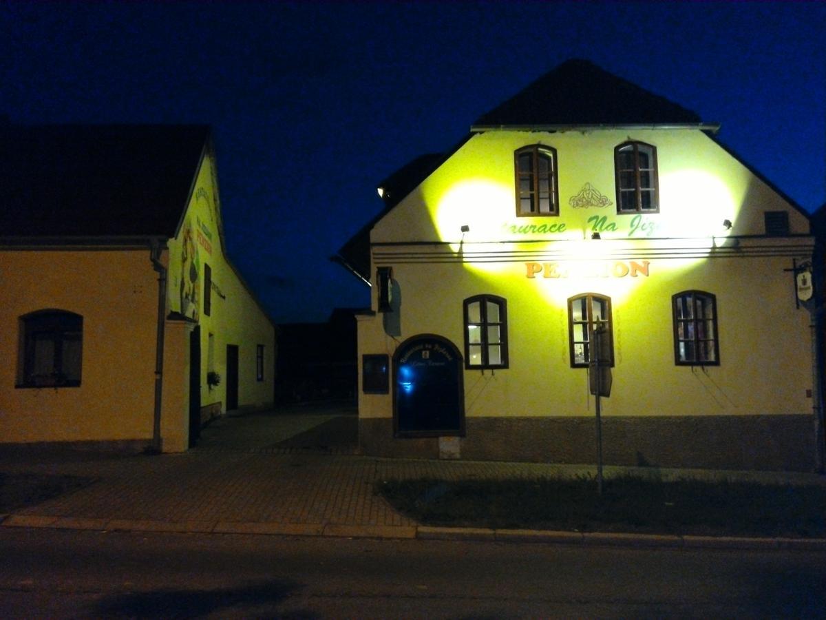 Penzion Na Jizdarne Stary Plzenec Екстер'єр фото