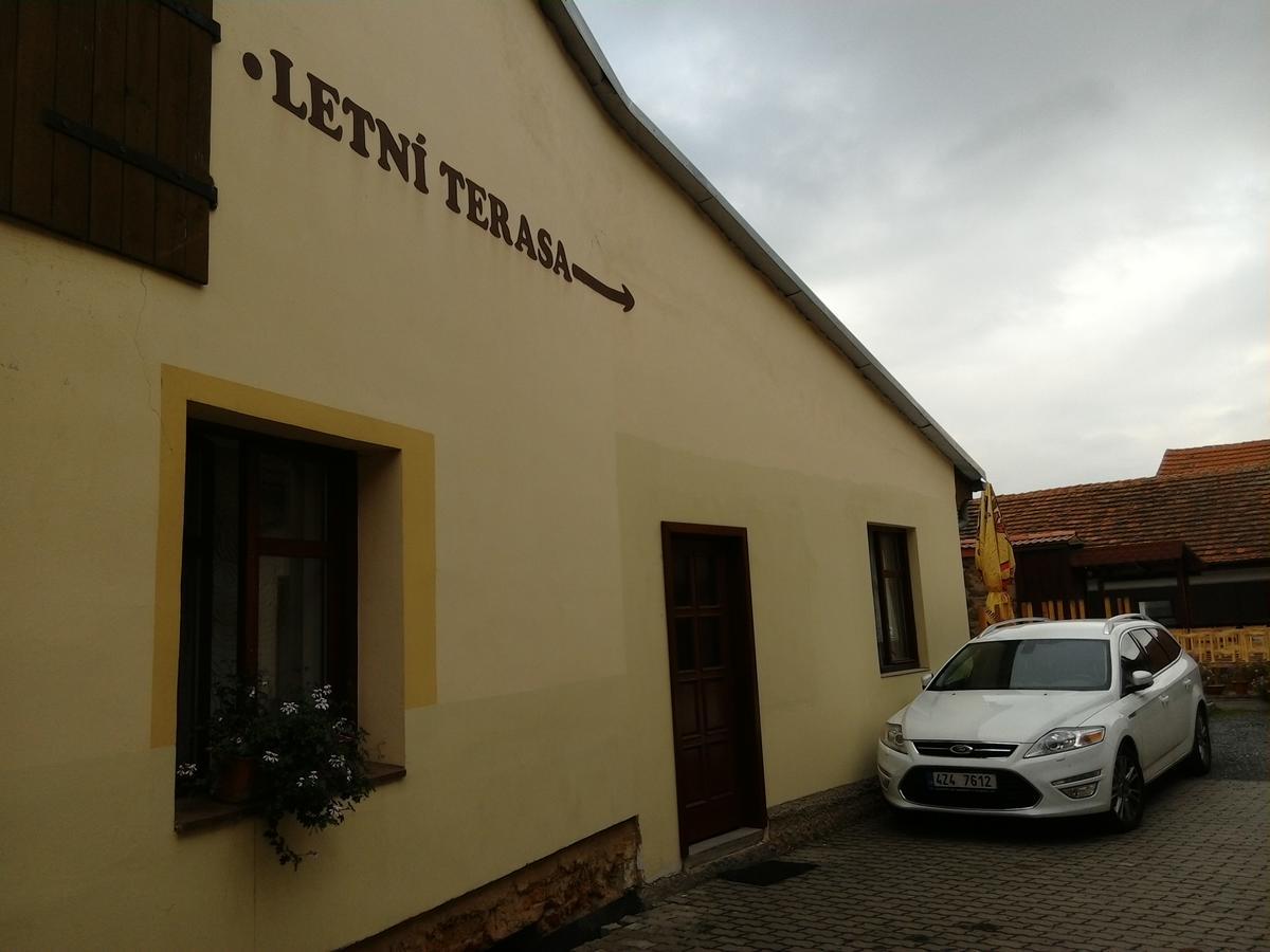 Penzion Na Jizdarne Stary Plzenec Екстер'єр фото