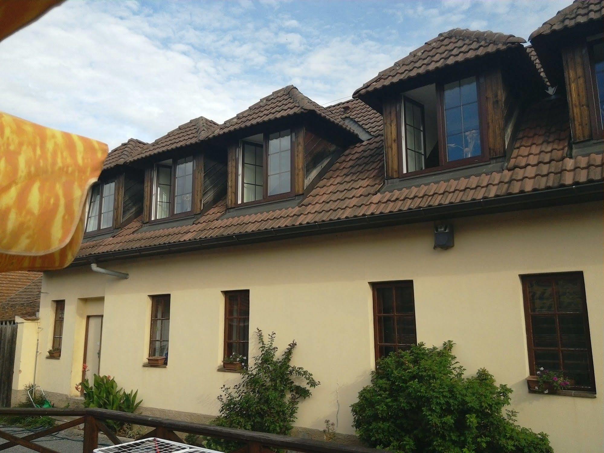 Penzion Na Jizdarne Stary Plzenec Екстер'єр фото